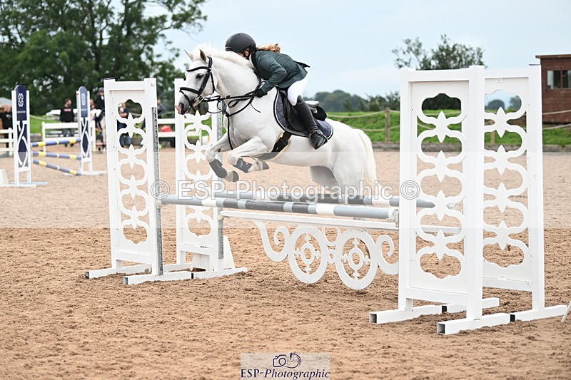 240907A-123006-01646 - Cls 3 Pony Medium Team 80cm & 90cm
