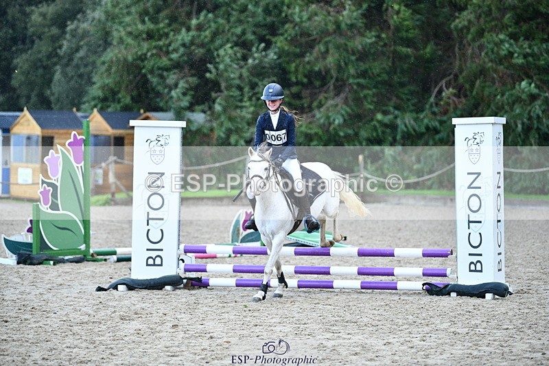 251004A-111619-00585 - Classes 4 & 5 50cm