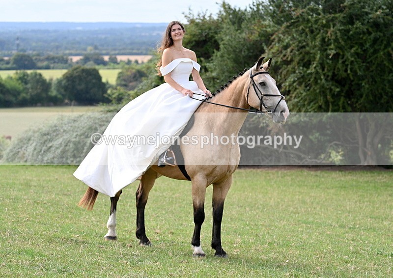 WJ7_5736 - Zoe & Fred Wedding Dress Shoot 09-08-25