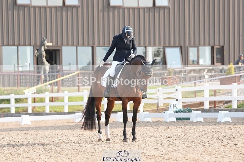 250817-091206-07106 - 047-Hannah.RogersWoodendfarm.Viva