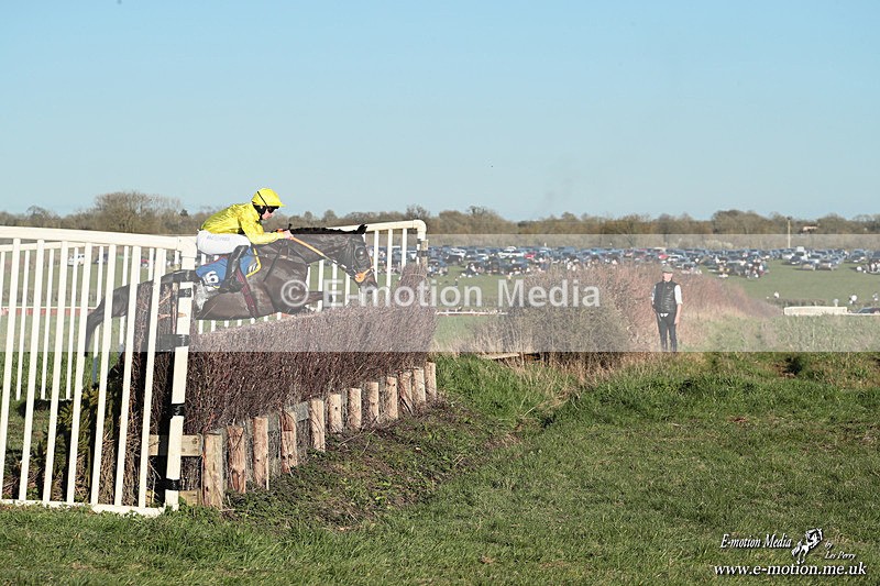 PtP 210326 1271 - VWH Cirencester Races 21/03/26