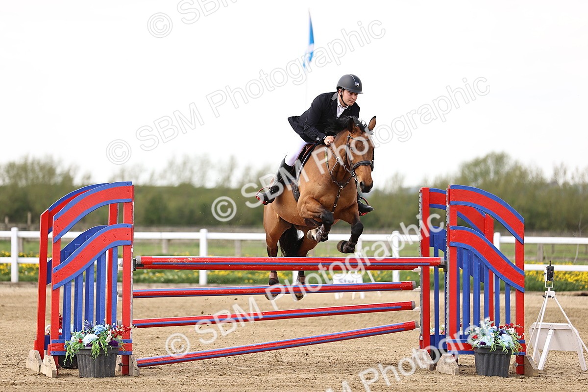 SBM_002230 - Class 11 - Senior newcomers - 1.10m