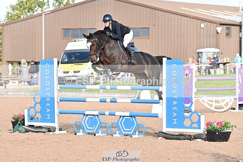 251005-103100-02781 - Cls 15 Foxhunter and 1.20m