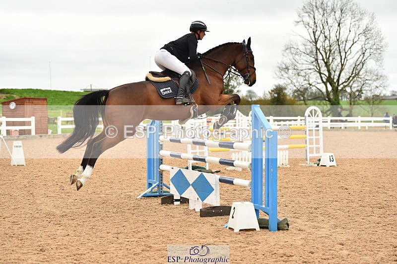 231122A-131904-00443 - Cls 4 Newcomers & 1.10m Open