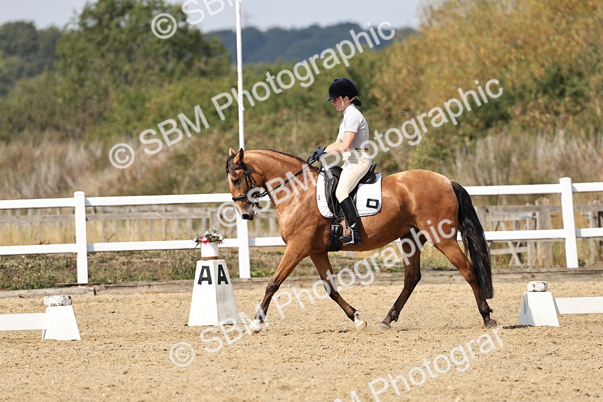 SBM_018641 - Class 16 - Novice 5 - 12.08-13.11