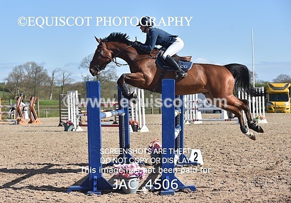 JAC_4506 - CLASS 11 SAT Andrew Hamilton Coach, RHS Foxhunter Championship Qualifier