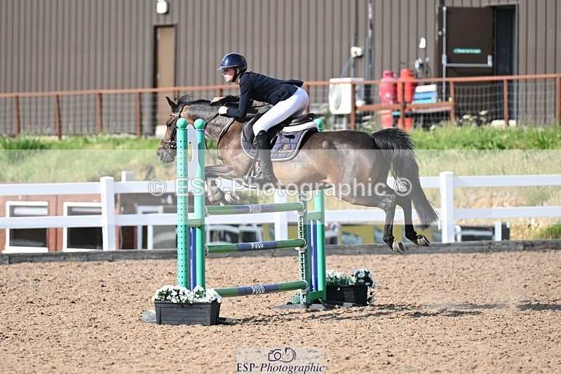 260627-180235-05922 - Cls 27 Foxhunter and 1.10m