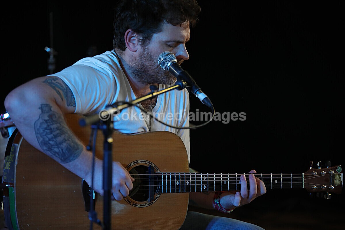 FOLK N BLUES-233 - FOLK and BLUES SEPT 2022