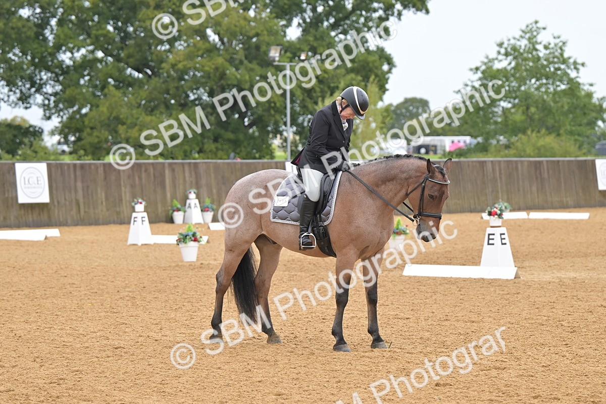 SBM_00534 - D2 - Small Tour Championship Intro 2