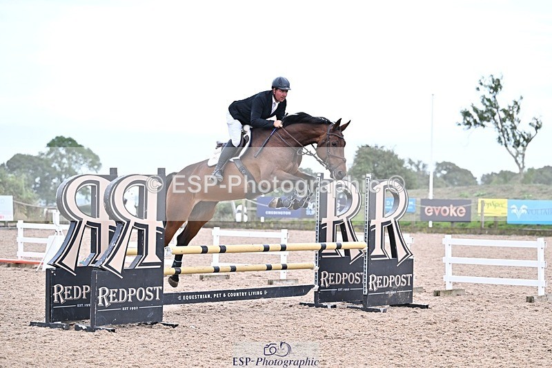 250826-190404-01338 - 1m