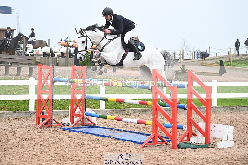 241102A-145726-05696 - SAT Cls 16 Winter 1.25 Jump Off