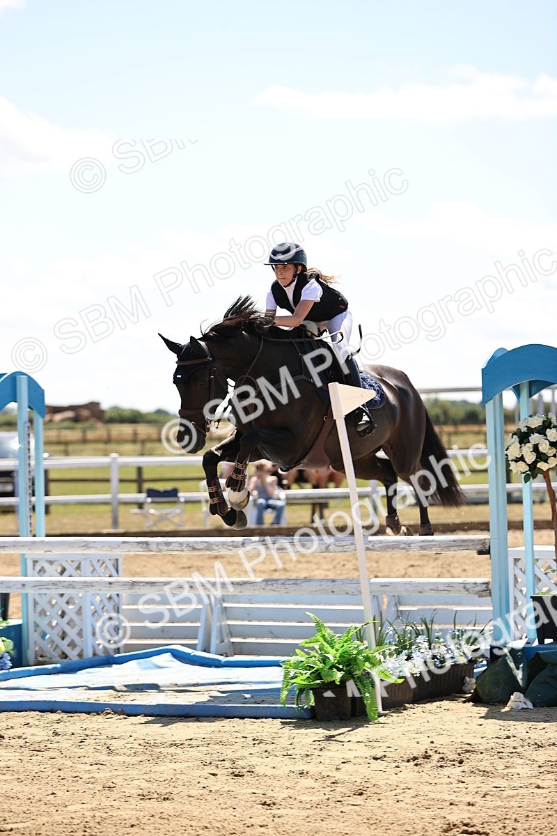SBM_014916 - Class 15 - Senior Newcomers - 1.10m Open