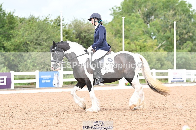 240817A-122203-08256 - 278-Chloe.Matravers-Fancy.pants