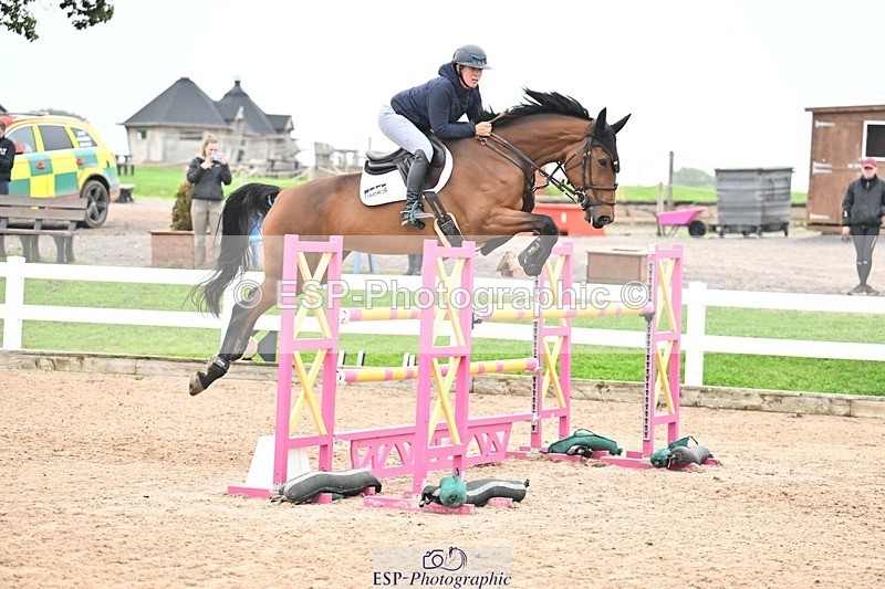 250917-140230-00763 - Cls 5 Foxhunter and 1.20m Open
