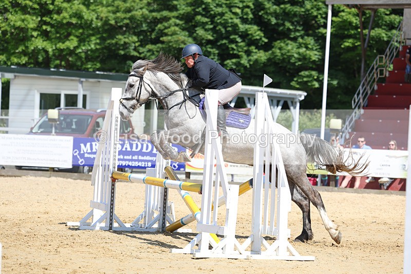 3E7A9531 - Class 8: Senior 80cm