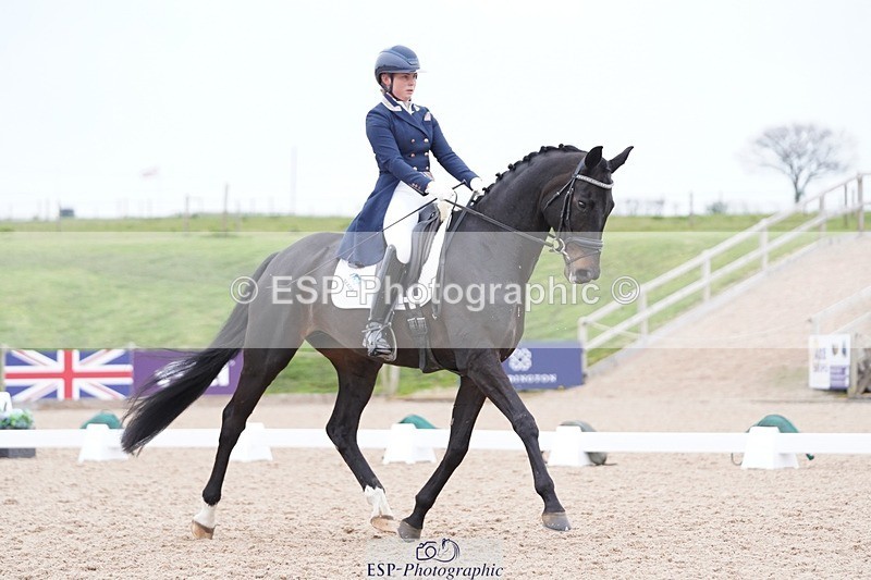 250403-160722-03242 - 003-Abbie.Newbury-Seagry.Firstamour