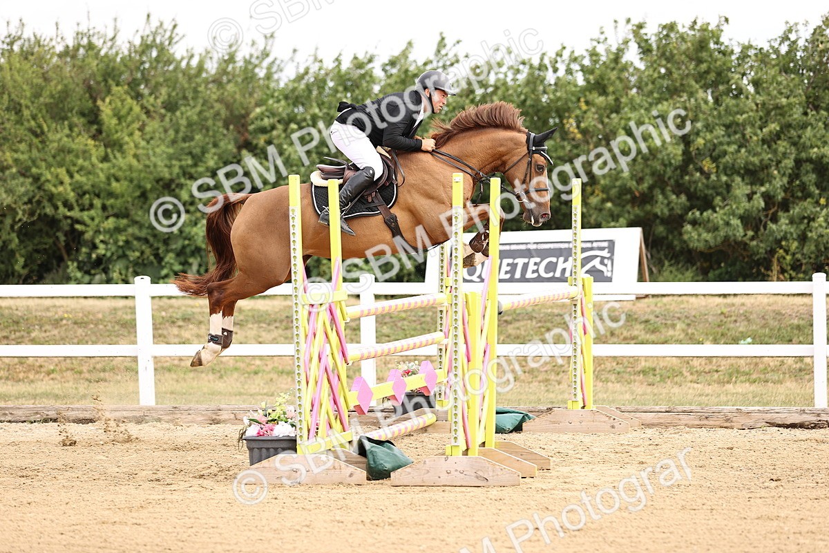 SBM_009552 - Class 8 - Senior Newcomers - 1.10  Open