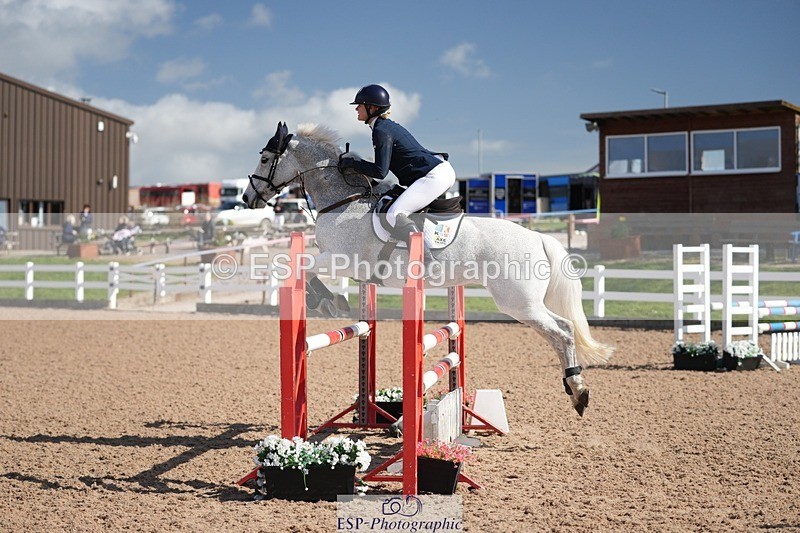 250329-104852-03729 - Cls 20 British Novice and 90cm