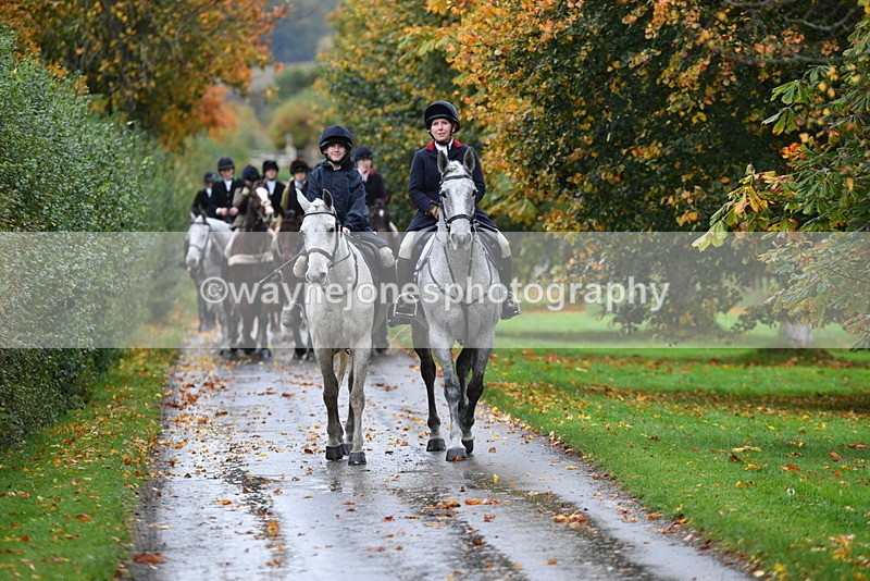 WJ5_6190 - B&B walk back for Hunt Tea !