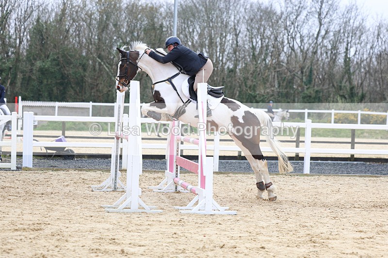 3E7A7545 - Class 8: Senior Newcomers/1.10m open