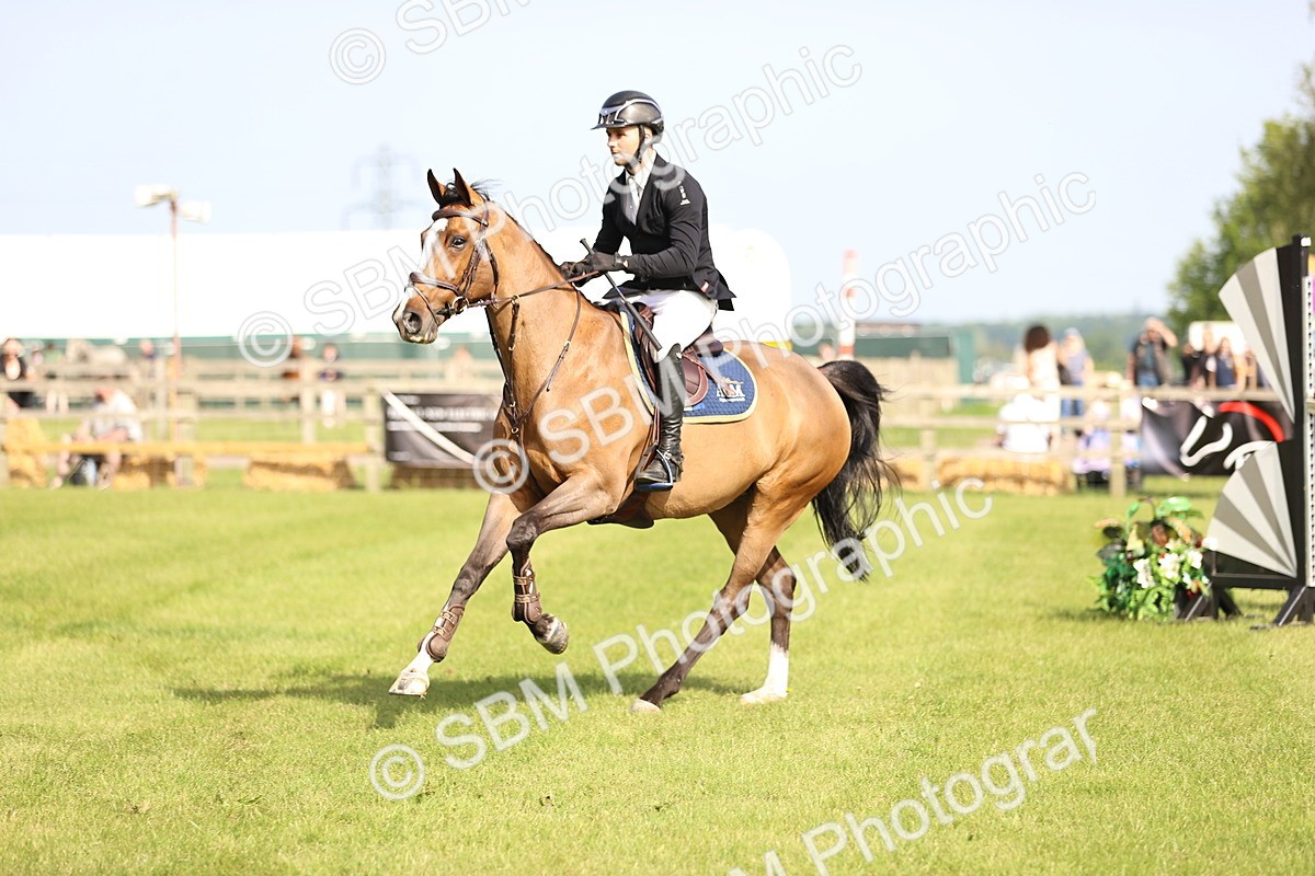SBM_01401 - Class 200 - Martin Grant Homes Welcome Stakes 1.25m Open