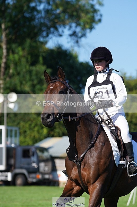 240811A-170514-06528 - 421-