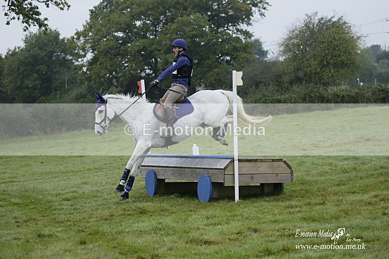 WWHT 171021 0056 - Novice Restricted (0.80m)  17/10/21