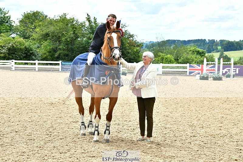 230721A-145155-07121 - Cls 22, 1 Star Gold 1.30m