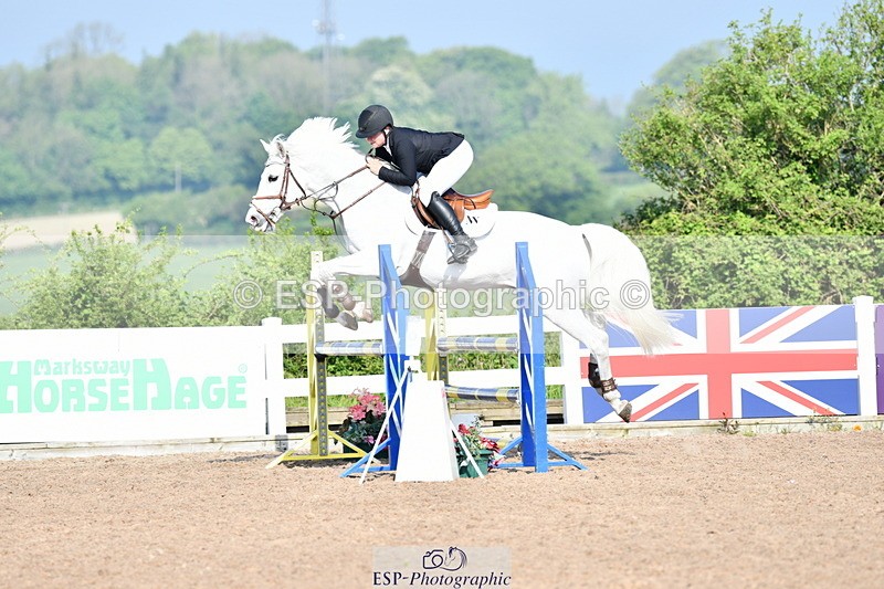 240512A-090004-17052 - Cls 39 British Novice and 90cm Open