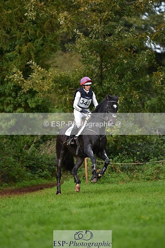 231022-140612-29173 - 342-STORM.IN.DECEMBER-Claire.Fielding-XC