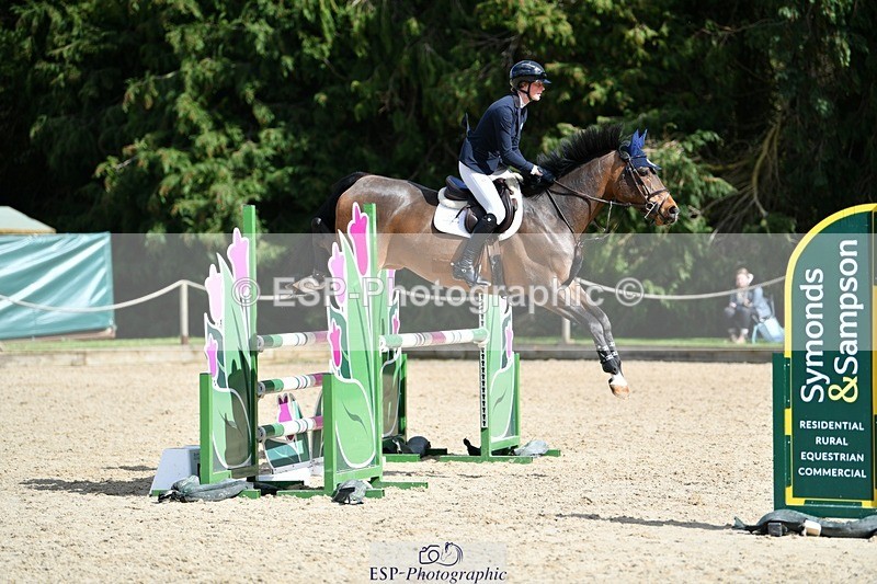 240324-120135-02428 - Cls 9 Snr 1.05m Open