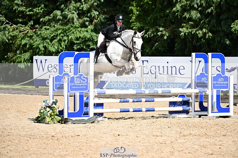 240824X-133816-29027 - 80cm Round 2 13.30 to 14.30