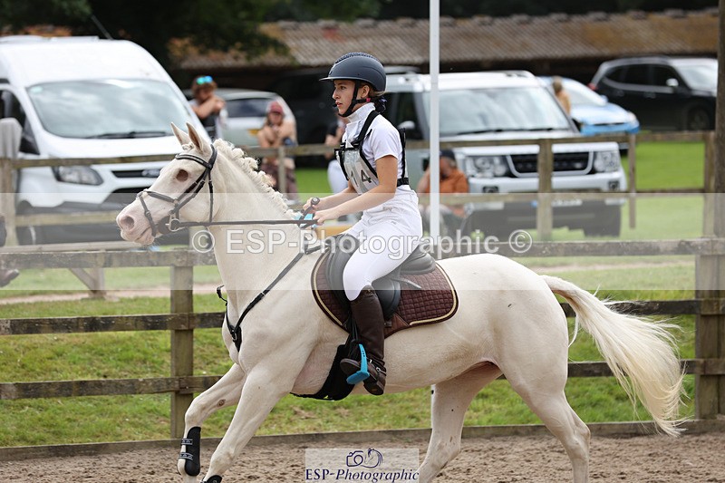 240804-150446-16266 - 614-Jessica_Lee-TULLY_FLOWER