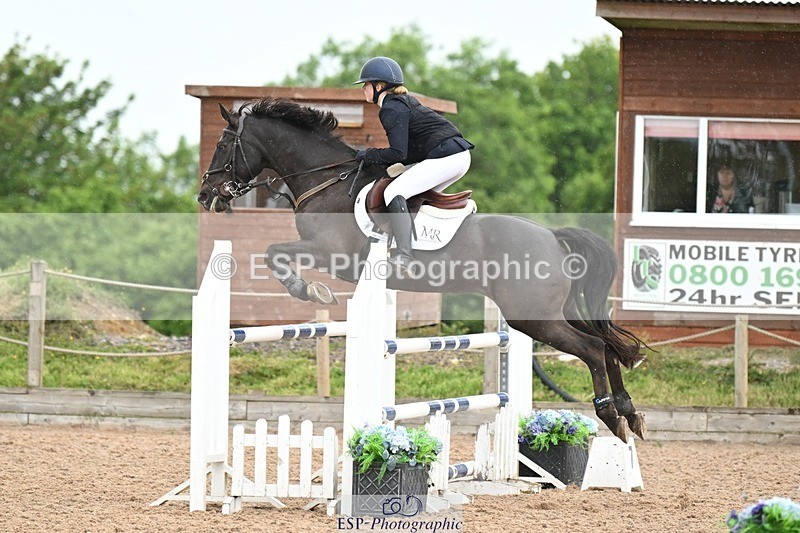 250607-130650-01153 - Cls 13 Pony Foxhunter and 1.10m