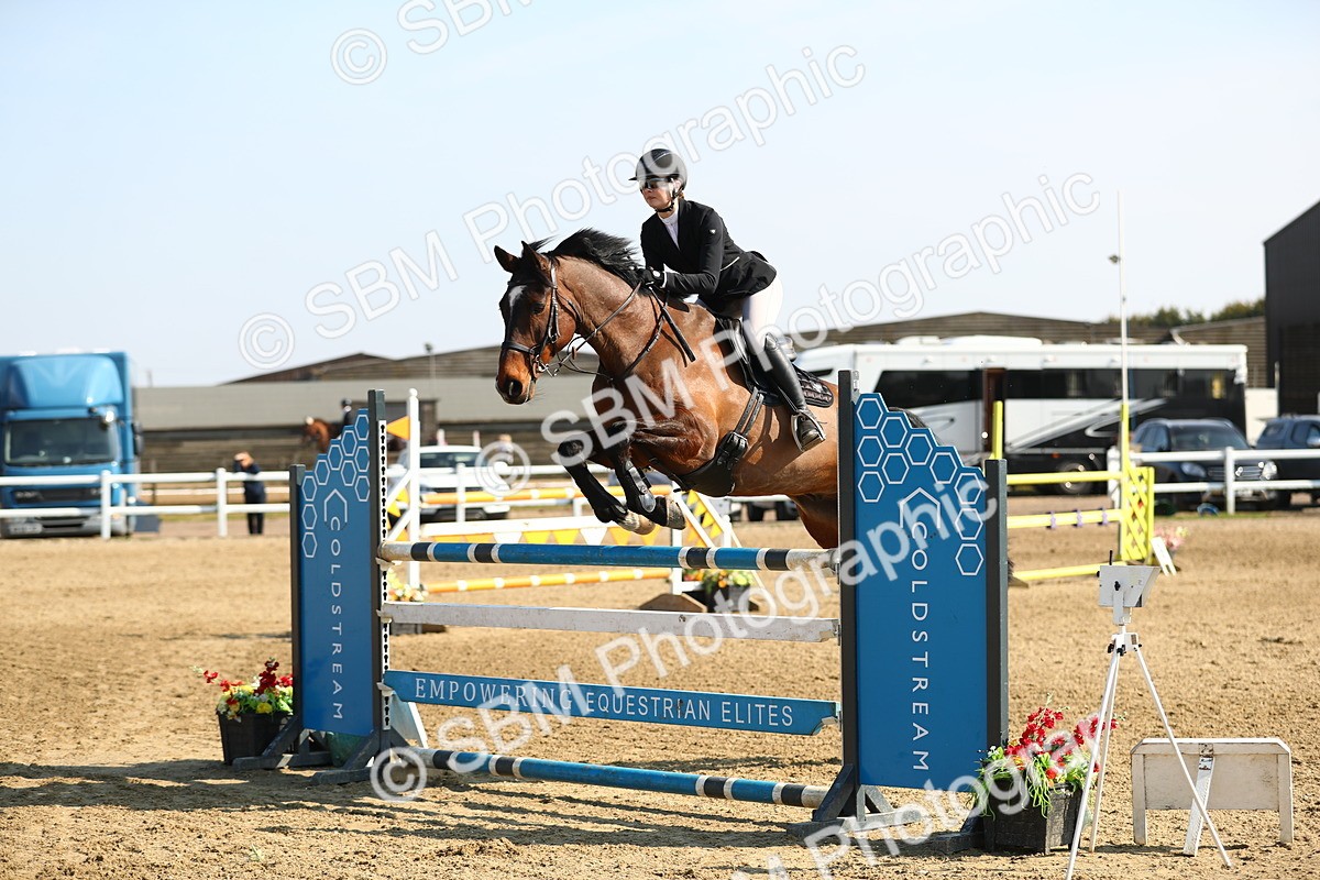 SBM_001370 - Class 5 - Senior Foxhunter - 1.20m