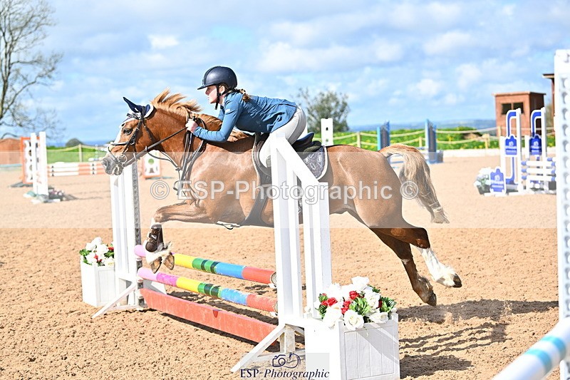 240504A-094507-00958 - Cls 1 Pony Intro 70cm