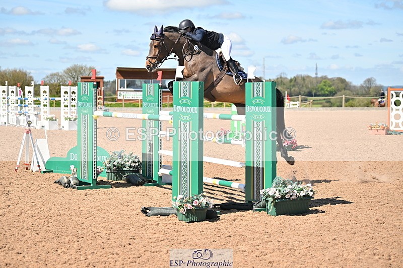 240418A-115708-02739 - Cls 5, 2 Star Medium Tour 1.35m