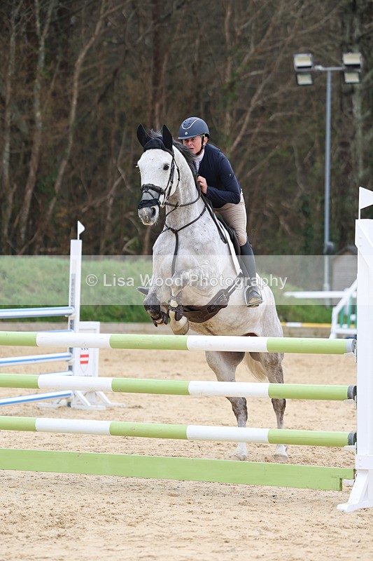 3E7A7626 - Class 8: Senior Newcomers/1.10m open