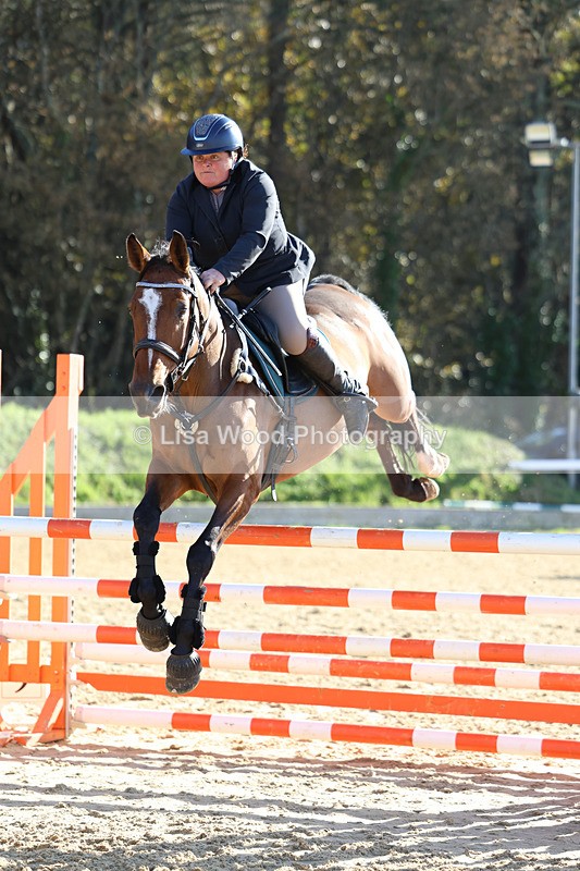 3E7A5697 - Class 7: Senior Newcomers/1.10m open