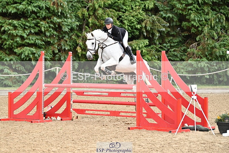 250706A-121102-18677 - Cls 48 Snr 1.05m Grand Prix