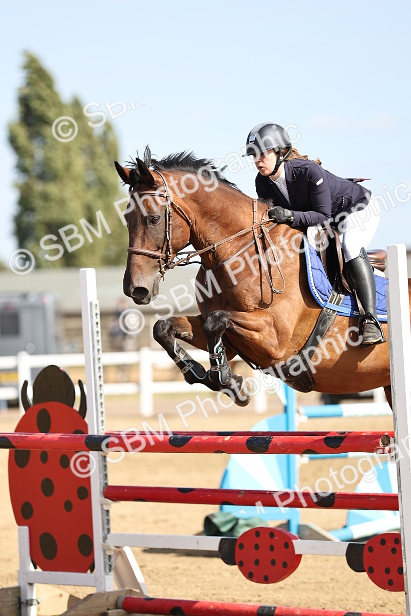 SBM_005245 - Class 6 = Senior Newcomers - 1.10m Open