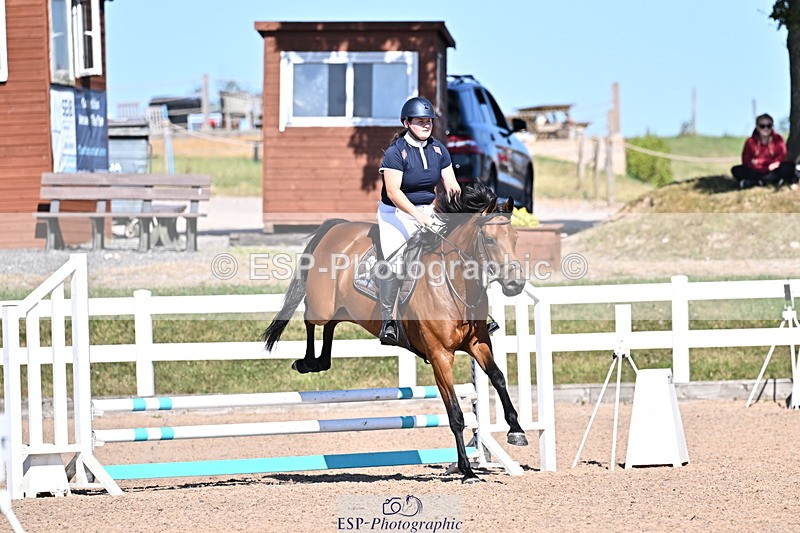 250708A-165324-00128 - 70cm Classes