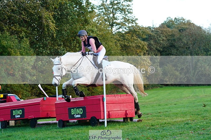 251025A-163702-22034 - H-651-Victoria.Tar