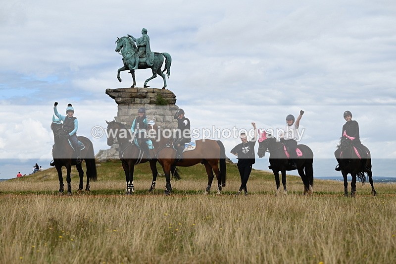 DSC_6734 - Time at Statue 12:45 to 13:15