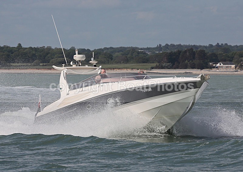 140525 BA-2-528-97 SUNSEEKER APACHE 43 WT7A2373 - Motorboats - Open