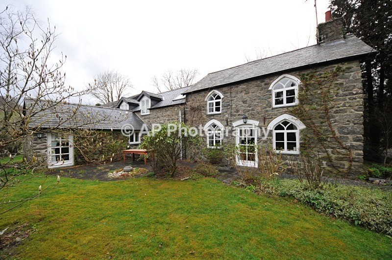 ACP_2119 - Estate Agency