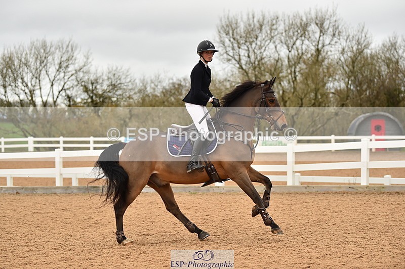 231122A-140814-00586 - Cls 5 Foxhunter & 1.20m Open