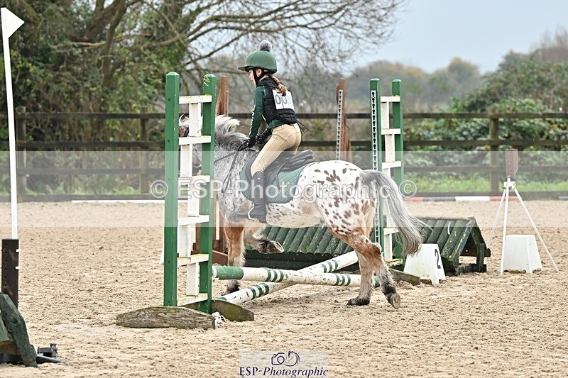 241110-095546-00123 - 40cm Showjumping