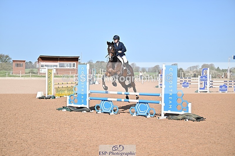 260408-100148-00067 - Cls 2 British Novice and 90cm