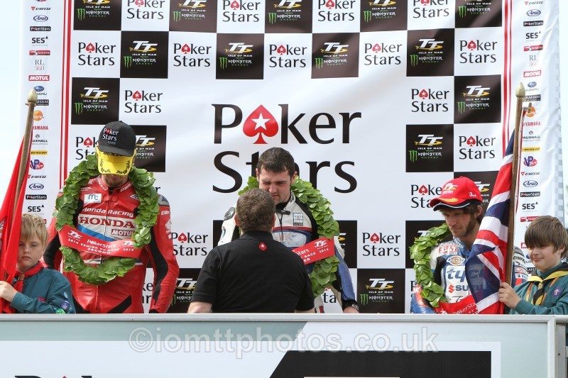 TT148618 - Senior TT Podium
